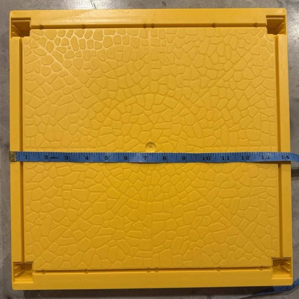Vintage 1978 1979 BARBIE DREAM HOUSE Replacement Part Bottom Floor 2588-2039 USA